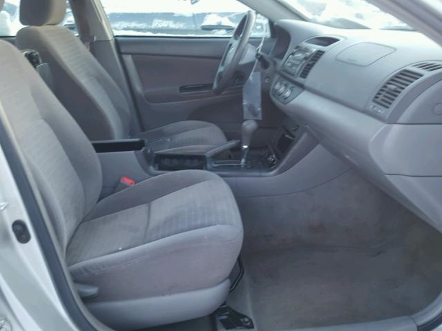 4T1BE32K26U706250 - 2006 TOYOTA CAMRY LE 银色 照片 5