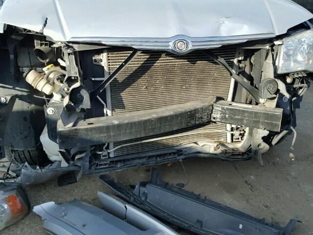 2A4RR5D14AR350729 - 2010 CHRYSLER TOWN & COU SILVER photo 9