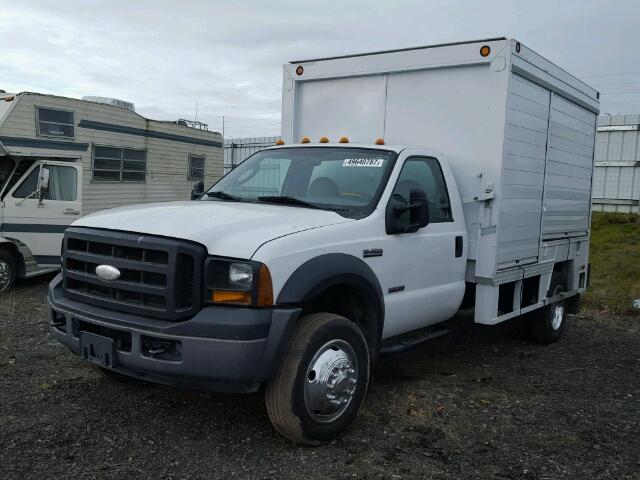 1FDXF46P27EA63215 - 2007 FORD F450 SUPER WHITE photo 2