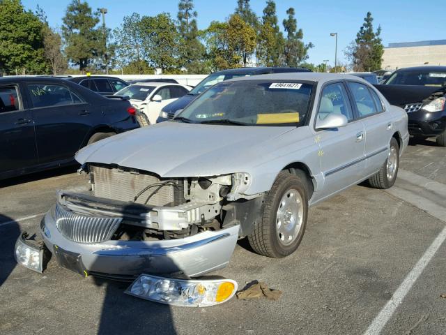 1LNHM97V11Y674119 - 2001 LINCOLN CONTINENTA SILVER photo 2