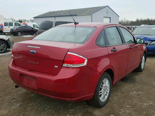 1FAHP3FN0AW130643 - 2010 FORD FOCUS SE RED photo 4