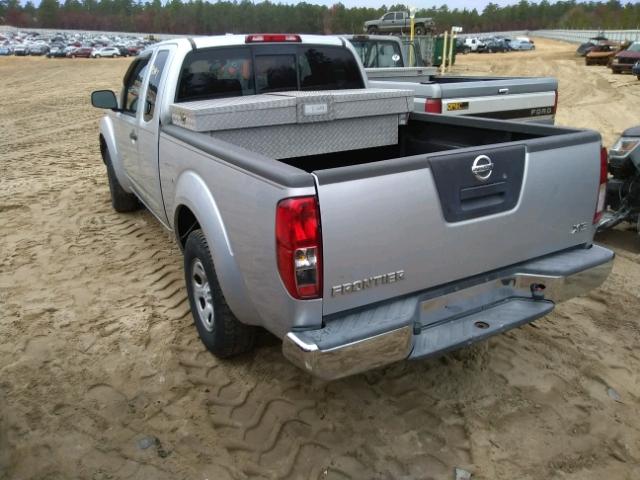 1N6BD06T77C405180 - 2007 NISSAN FRONTIER K SILVER photo 3