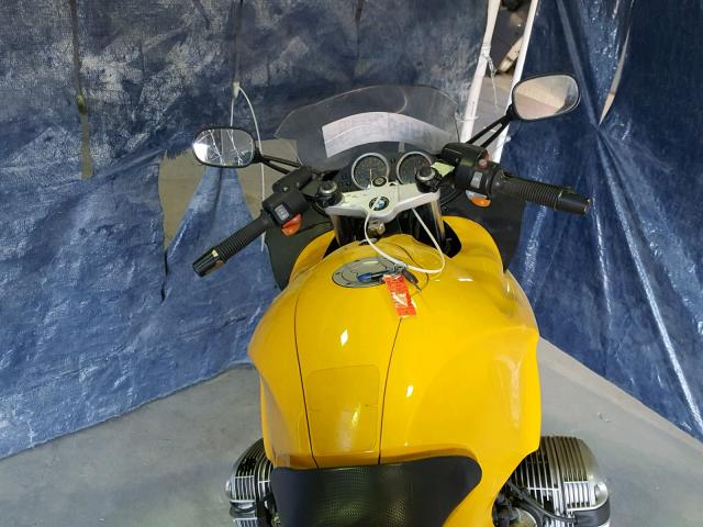 WB10432A3XZB50878 - 1999 BMW R1100 S YELLOW photo 5