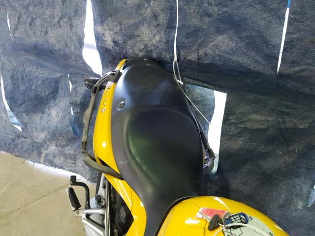 WB10432A3XZB50878 - 1999 BMW R1100 S YELLOW photo 6