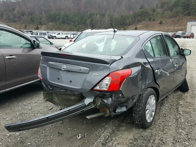 3N1CN7APXJL815509 - 2018 NISSAN VERSA S GRAY photo 4