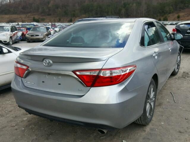 4T1BF1FK0HU392872 - 2017 TOYOTA CAMRY LE 灰色 照片 4