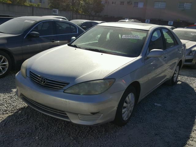 4T1BE32K16U743662 - 2006 TOYOTA CAMRY LE 灰色 照片 2