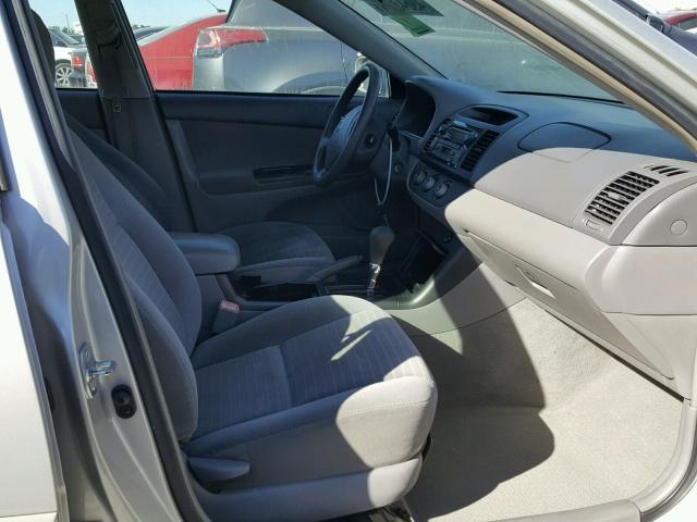 4T1BE32K16U743662 - 2006 TOYOTA CAMRY LE 灰色 照片 5