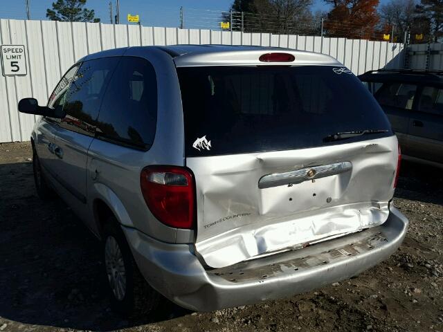 1A4GP45R26B645104 - 2006 CHRYSLER TOWN & COU SILVER photo 3