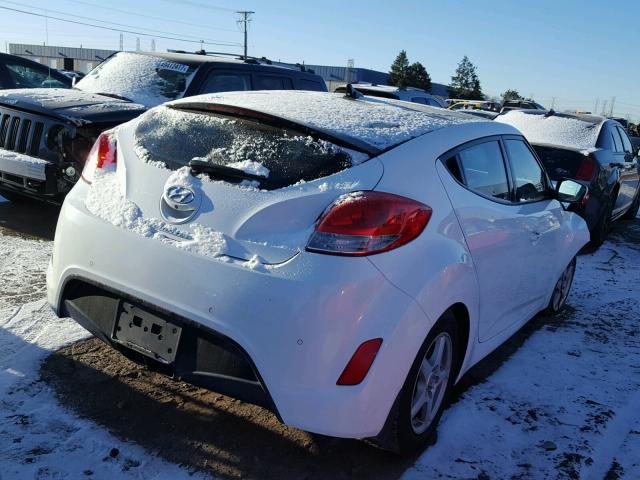 KMHTC6AD1CU066039 - 2012 HYUNDAI VELOSTER B SILVER photo 4