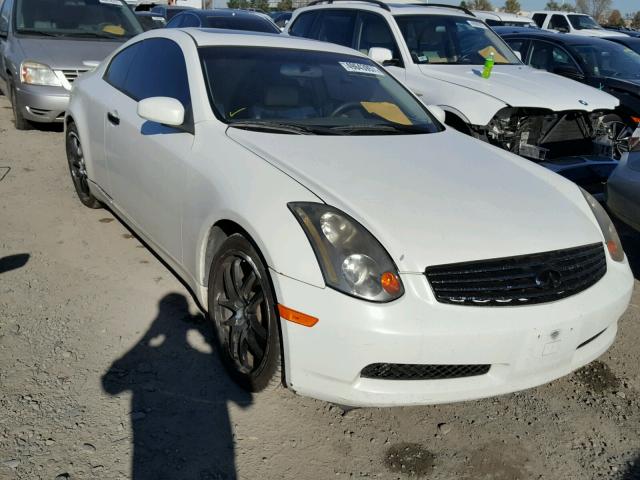 JNKCV54E95M402583 - 2005 INFINITI G35 WHITE photo 1