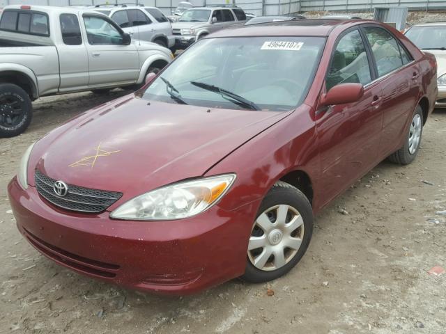 4T1BE32KX4U265528 - 2004 TOYOTA CAMRY LE RED photo 2