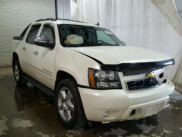 3GNTKGE33BG163802 - 2011 CHEVROLET AVALANCHE WHITE photo 1