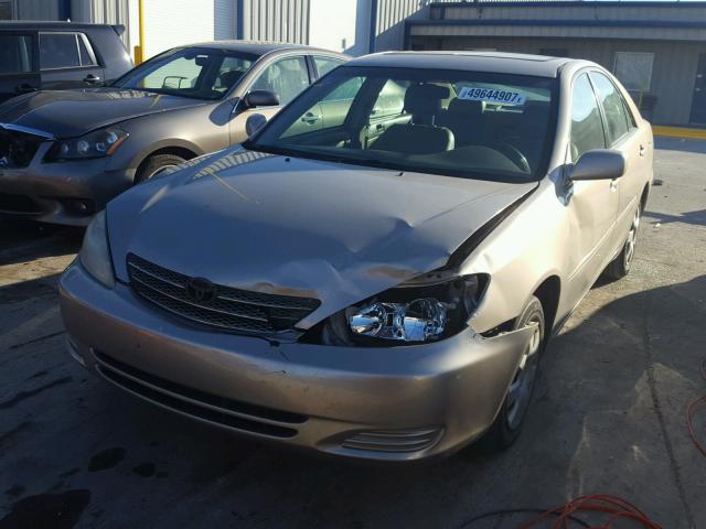 4T1BE32K84U851127 - 2004 TOYOTA CAMRY LE TAN photo 2