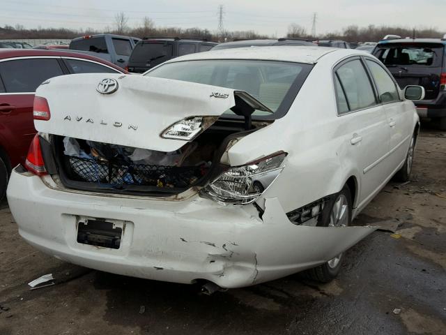 4T1BK36B77U252078 - 2007 TOYOTA AVALON XL WHITE photo 4