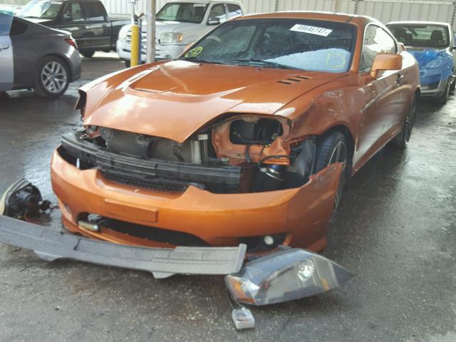 KMHHN65FX6U219470 - 2006 HYUNDAI TIBURON GT ORANGE photo 2