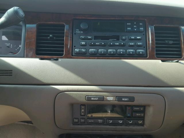 1LNHM82W1XY699847 - 1999 LINCOLN TOWN CAR S WHITE photo 9