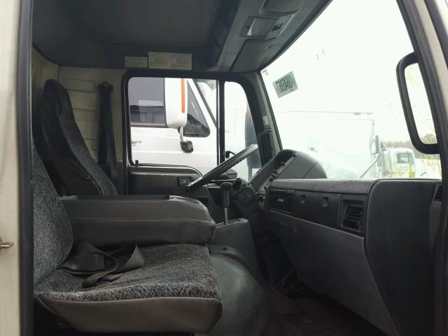 JHBFB4JG711S11951 - 2001 HINO FB FB1817 WHITE photo 5