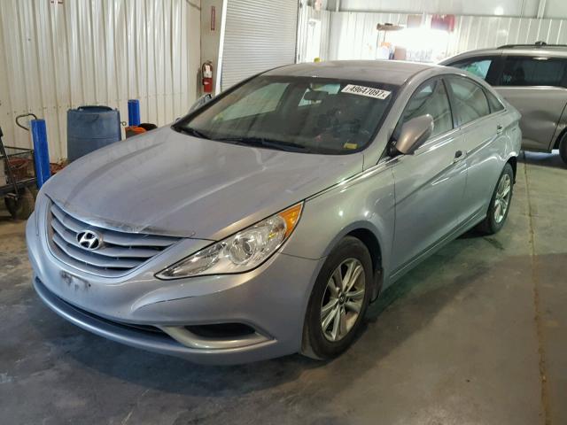 5NPEB4AC4BH283802 - 2011 HYUNDAI SONATA GLS SILVER photo 2