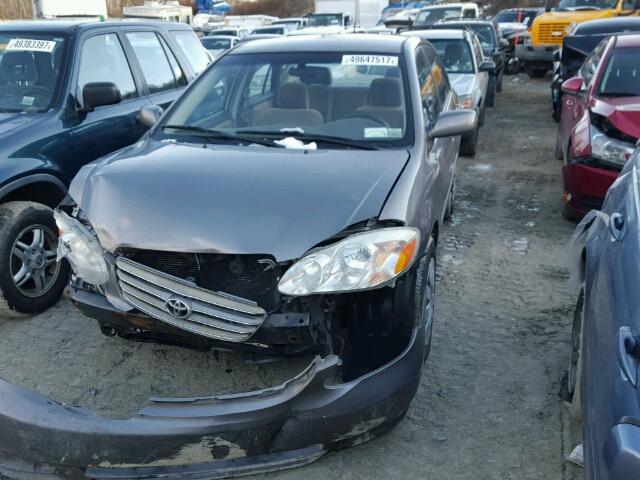 2T1BR38E93C158279 - 2003 TOYOTA COROLLA CE GOLD photo 2