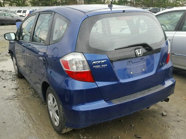 JHMGE8H20AC018632 - 2010 HONDA FIT BLUE photo 3