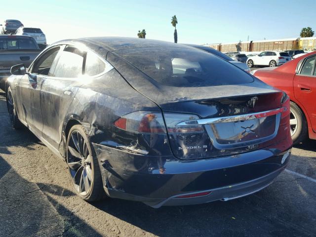 5YJSA1DP8DFP14842 - 2013 TESLA MODEL S Blau Foto 3