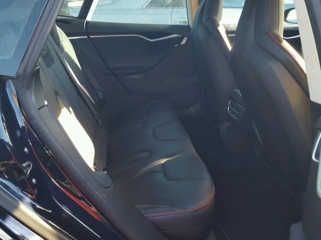 5YJSA1DP8DFP14842 - 2013 TESLA MODEL S Blau Foto 6