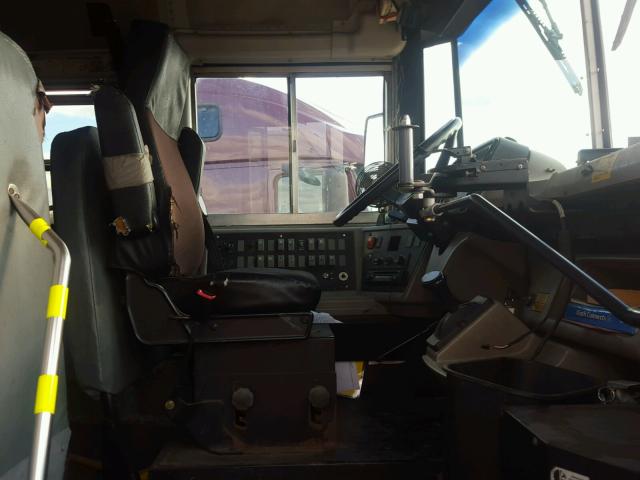 4UZAAXDDX4CM37074 - 2004 FREIGHTLINER CHASSIS FS 黄色 照片 5