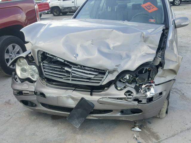 WDBRF81J53F388029 - 2003 MERCEDES-BENZ C 240 4MAT BEIGE photo 9