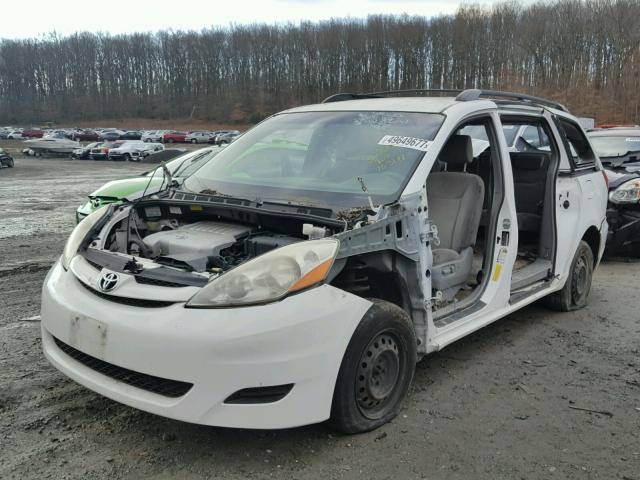 5TDZK23C18S147732 - 2008 TOYOTA SIENNA CE WHITE photo 2