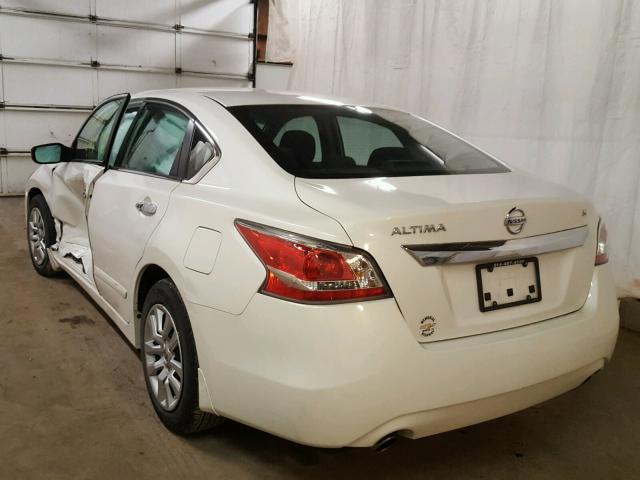 1N4AL3AP2FN372210 - 2015 NISSAN ALTIMA 2.5 WHITE photo 3