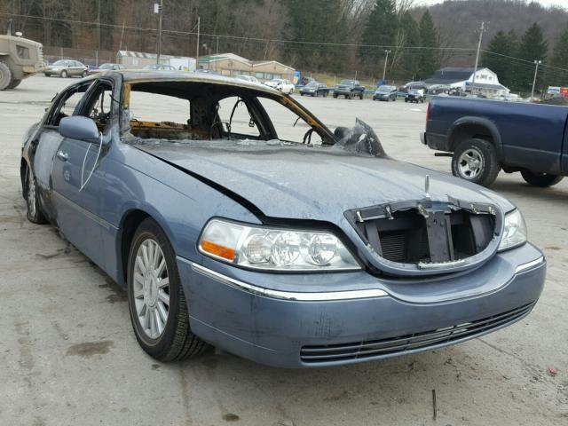 1LNHM81WX4Y680467 - 2004 LINCOLN TOWN CAR E BLUE photo 1