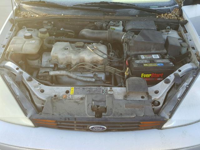 1FAFP34P71W276808 - 2001 FORD FOCUS SE SILVER photo 7