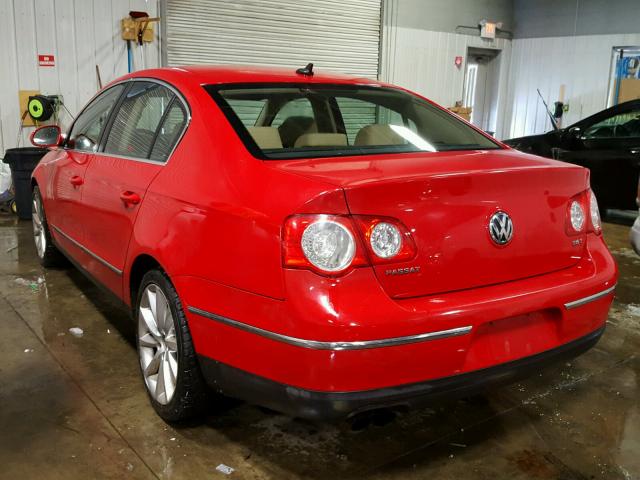 WVWAK73C68P084079 - 2008 VOLKSWAGEN PASSAT KOM RED photo 3