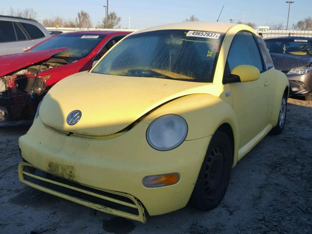 3VWBB21C22M405197 - 2002 VOLKSWAGEN NEW BEETLE YELLOW photo 2