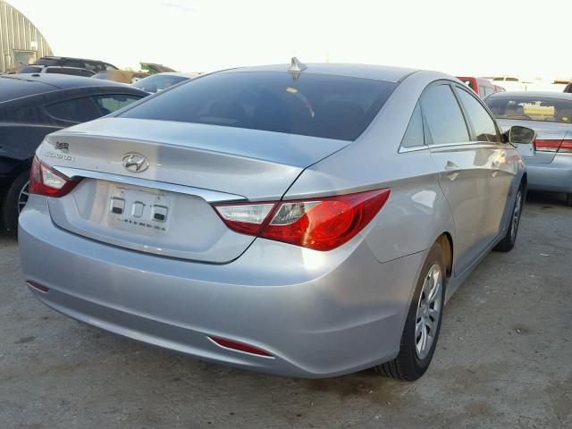 5NPEB4AC3BH285850 - 2011 HYUNDAI SONATA GLS SILVER photo 4