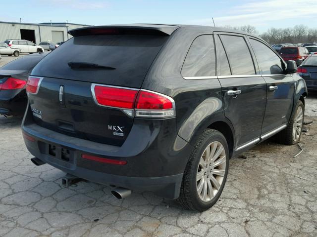 2LMDJ8JK6BBJ14549 - 2011 LINCOLN MKX BLACK photo 4