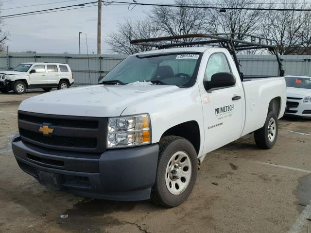 1GCNCPEX3CZ245242 - 2012 CHEVROLET SILVERADO WHITE photo 2