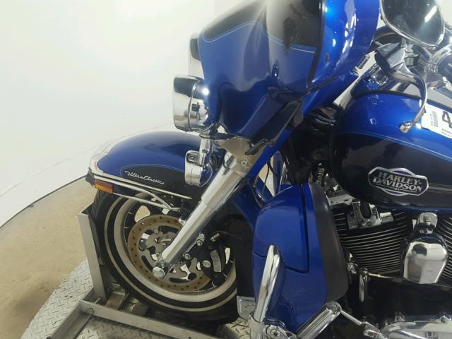 1HD1FC4198Y681827 - 2008 HARLEY-DAVIDSON FLHTCUI TWO TONE photo 13