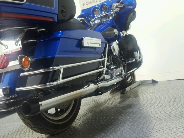 1HD1FC4198Y681827 - 2008 HARLEY-DAVIDSON FLHTCUI TWO TONE photo 17