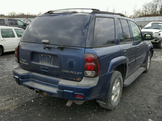 1GNDT13S822188552 - 2002 CHEVROLET TRAILBLAZE BLUE photo 4