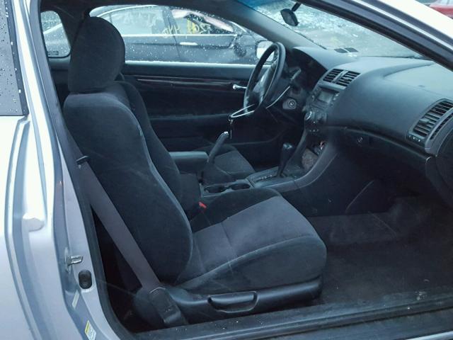 1HGCM72325A000795 - 2005 HONDA ACCORD LX SILVER photo 5