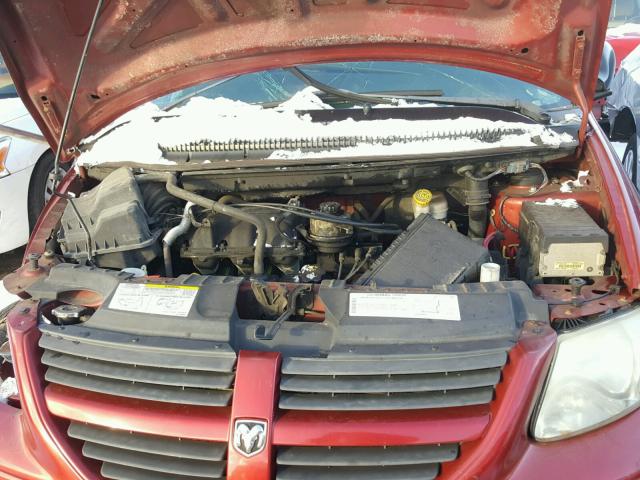 1D4GP45R45B132007 - 2005 DODGE CARAVAN SX RED photo 7