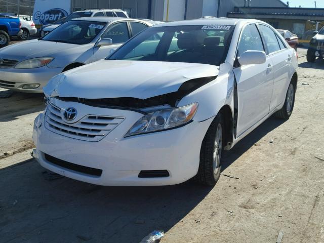 4T4BE46K69R137915 - 2009 TOYOTA CAMRY BASE WHITE photo 2