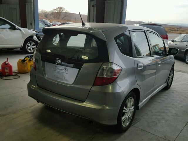 JHMGE874X9S022031 - 2009 HONDA FIT SPORT SILVER photo 4