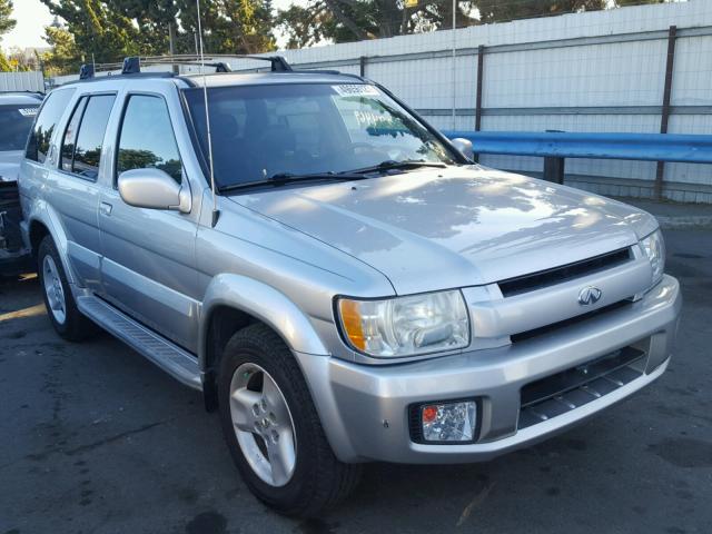 JNRDR09Y02W261080 - 2002 INFINITI QX4 SILVER photo 1