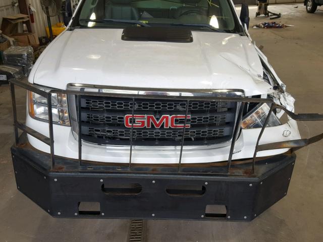 1GT01ZE88CF127113 - 2012 GMC SIERRA C25 WHITE photo 7