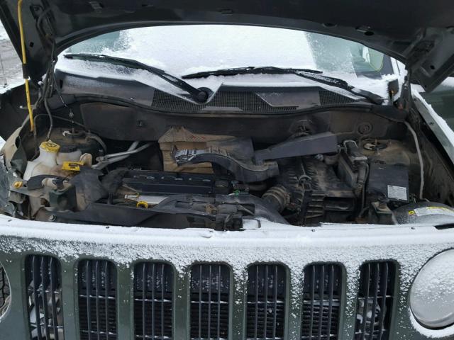 1J4FT28B99D134850 - 2009 JEEP PATRIOT SP GREEN photo 7