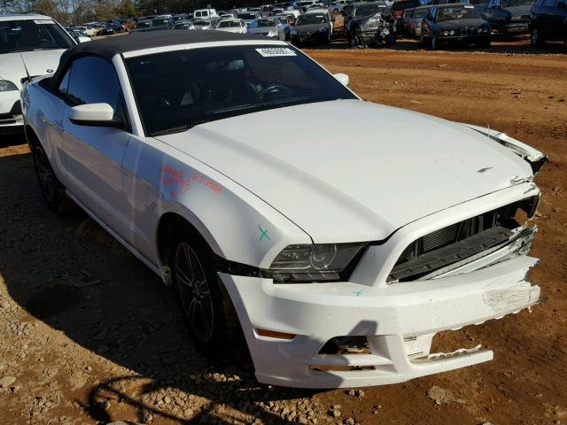 1ZVBP8EM3D5219460 - 2013 FORD MUSTANG WHITE photo 1