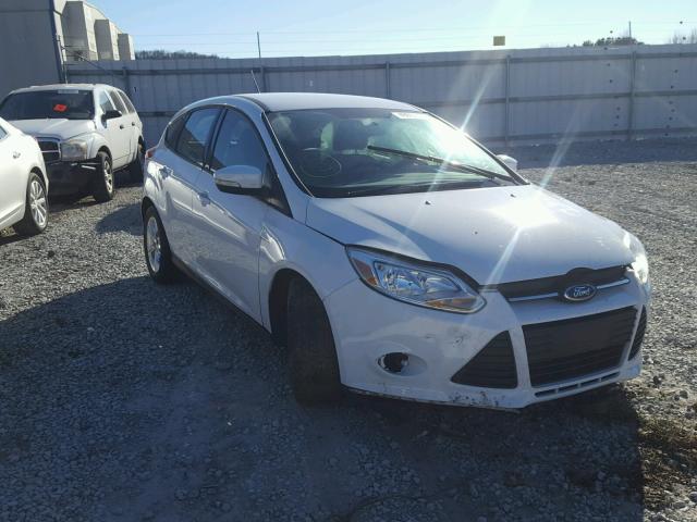 1FADP3K23DL237265 - 2013 FORD FOCUS SE WHITE photo 1